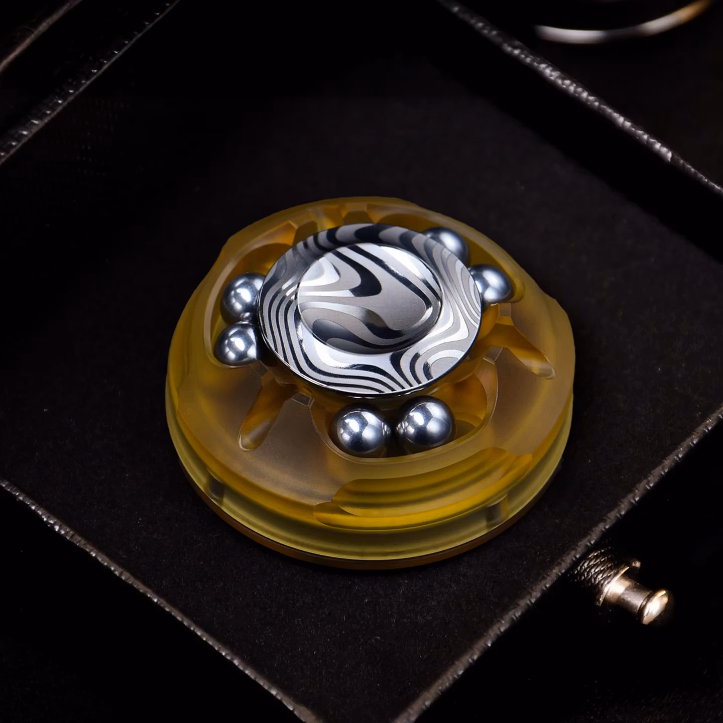 METILIS Thousance Falcon LITE Fidget Spinner Ratchet Coin