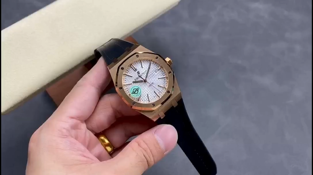 AP Royal Oak Replica 37 Rose Gold 15450OR.OO.D088CR.01 Rubber Strap