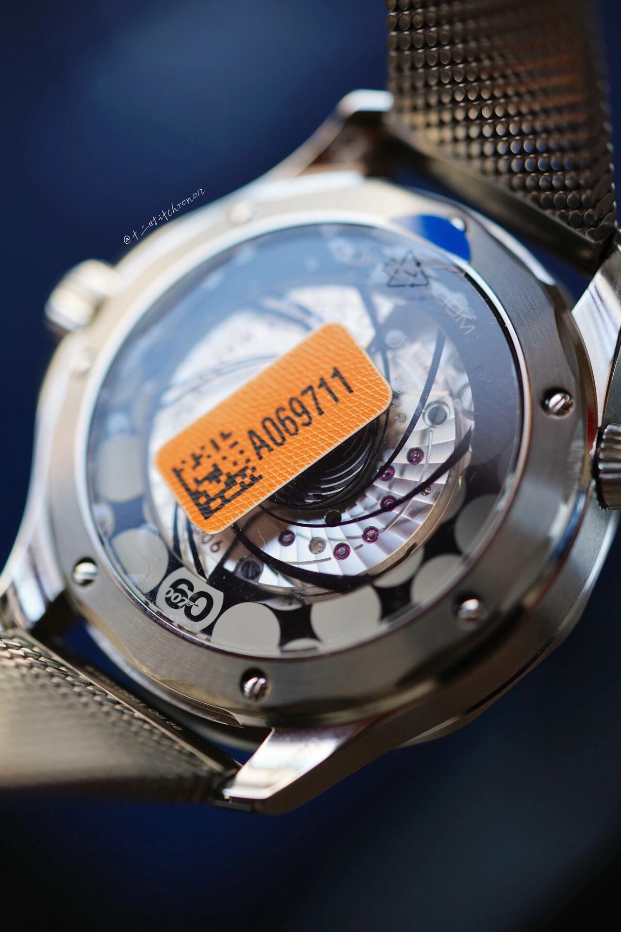 300m diving watch 42mm Master Chronometer James Bond 60th Anniversary Watch