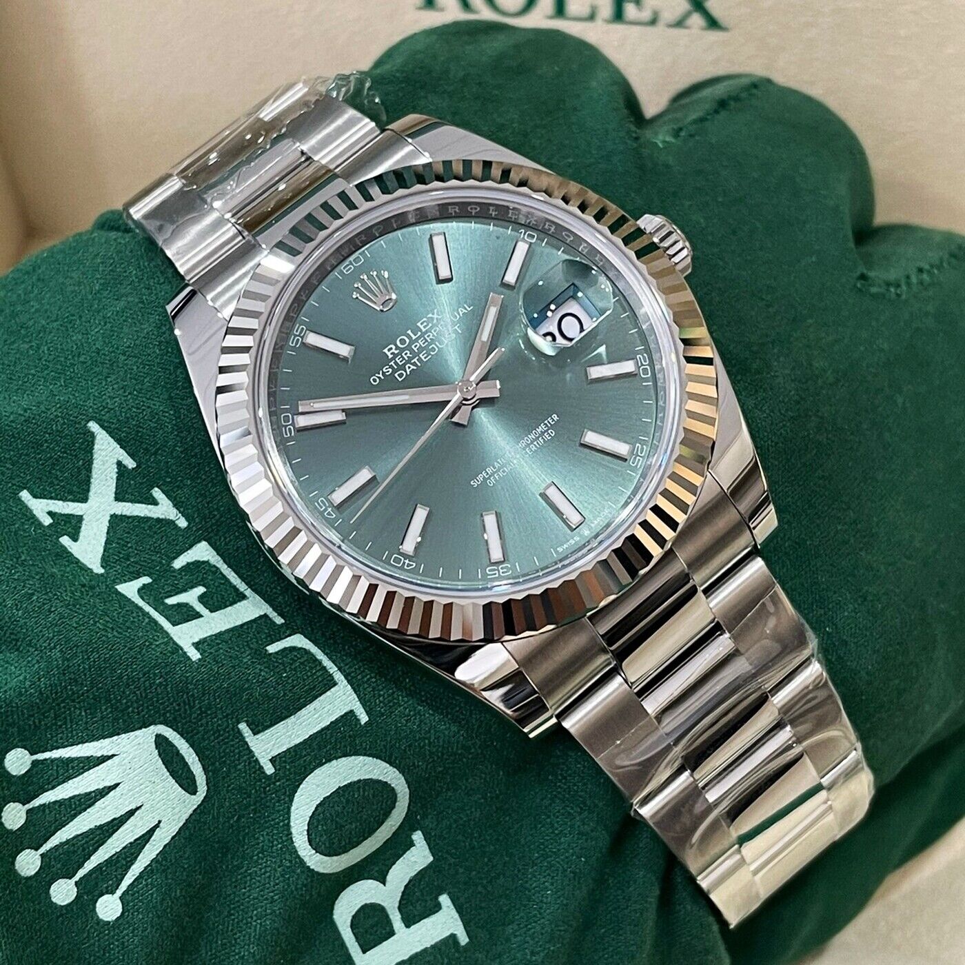 Rolex Datejust 41'Mint Green' 126334 Steel & White Gold
