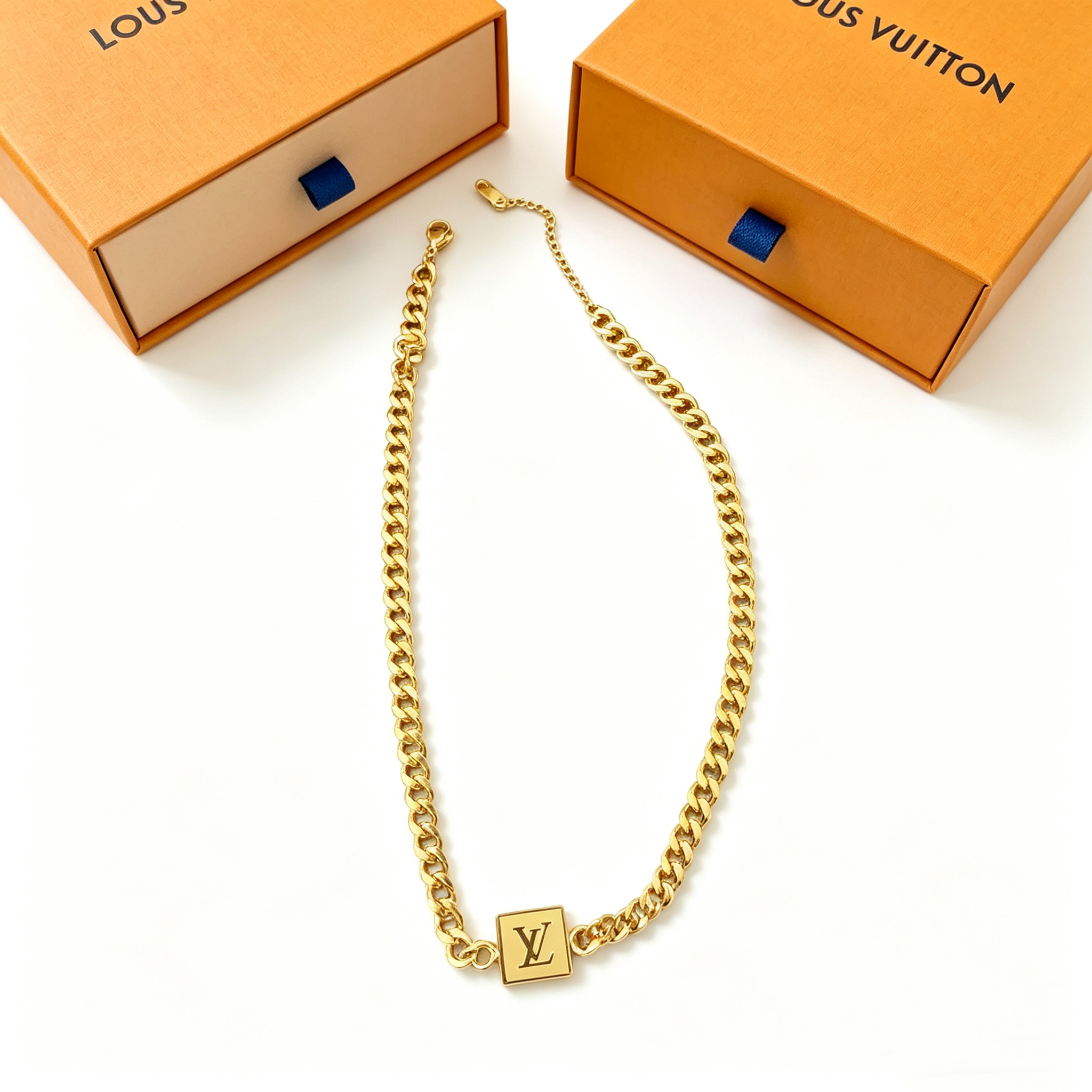 L — Cuban Chain Pendant Style