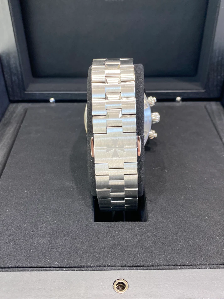Vacheron Constantin Overseas Watch Chronograph Ref. # 5500V/110A-B481