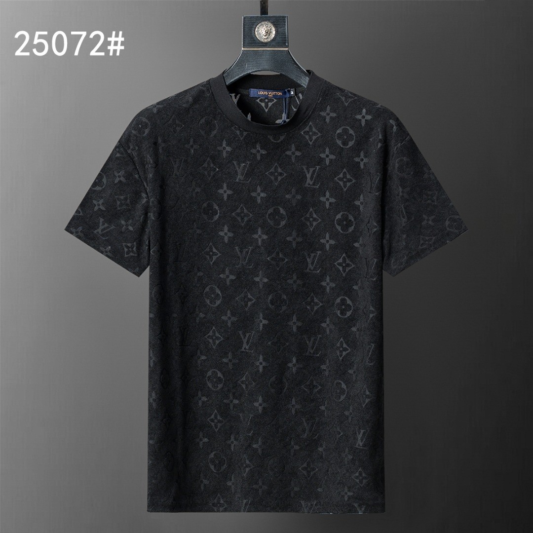 L X V T-shirt