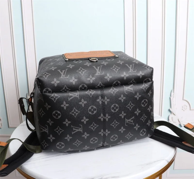 Louis Vuitton Discovery Backpack M45218