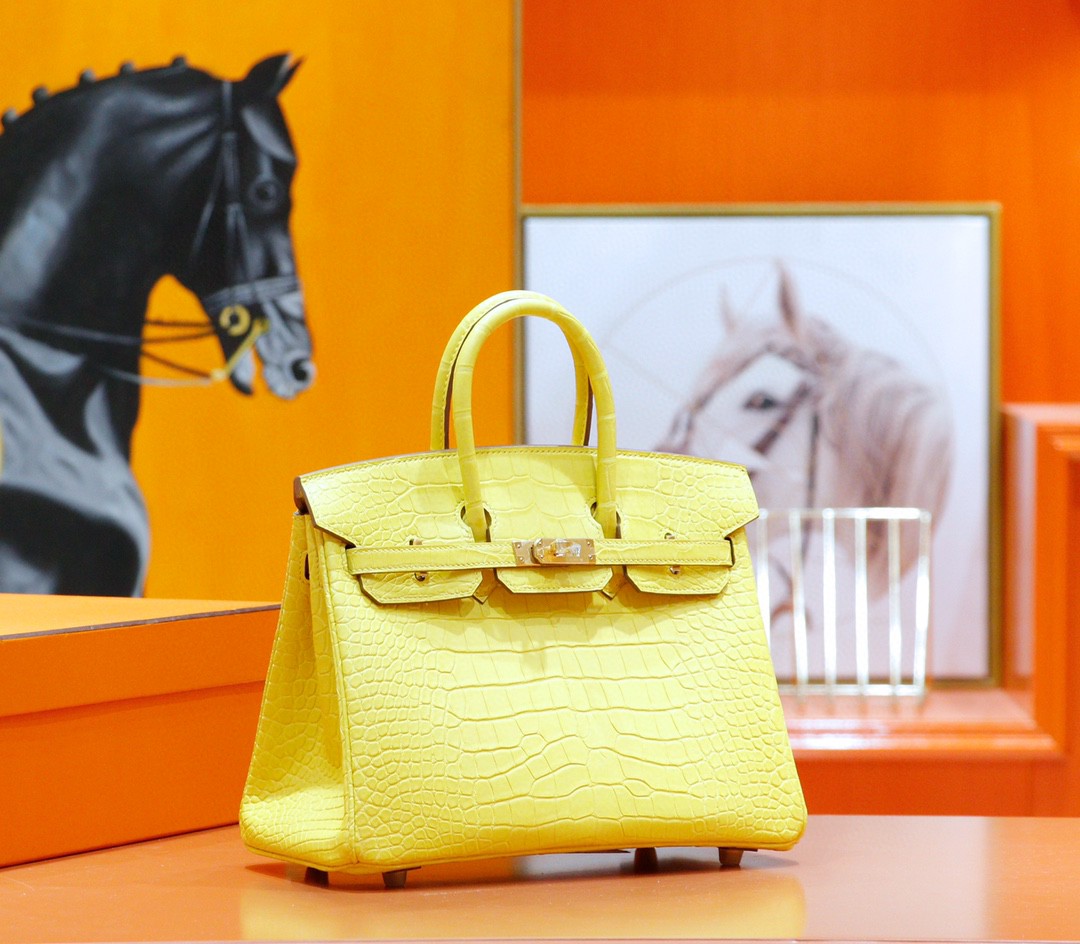 Hermès Birkin platinum bag, yellow marigold color, matte crocodile skin, gold buckle, 25-30cm long customization