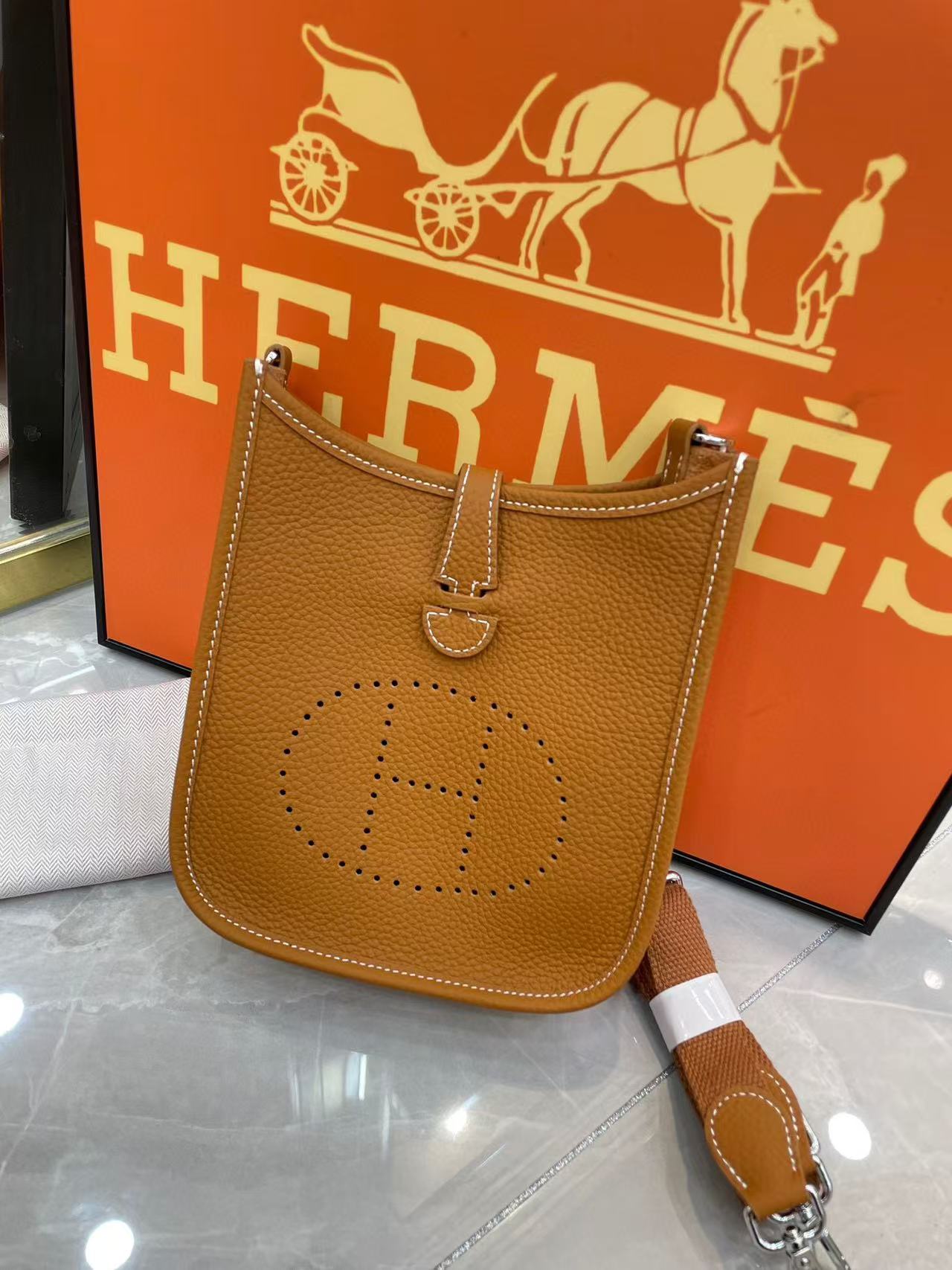 Hermes Evelyn 16-29