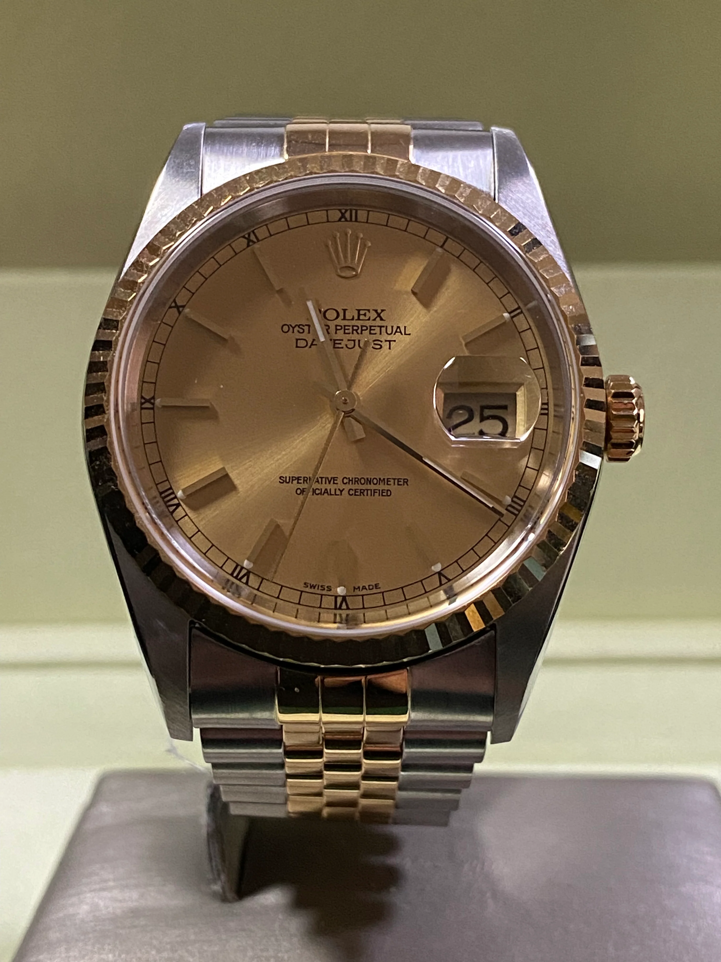 Rolex Steel and Yellow Gold Datejust 36 - P Serial - Fluted Bezel - Champagne Index Dial - Jubilee Bracelet - 16233
