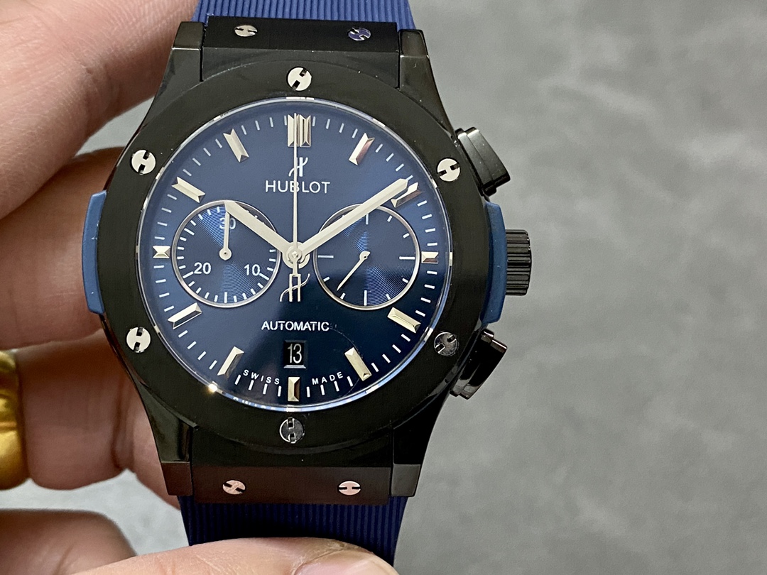Hublot Classic Fusion 521.NX.1170.RX 45MM Mens