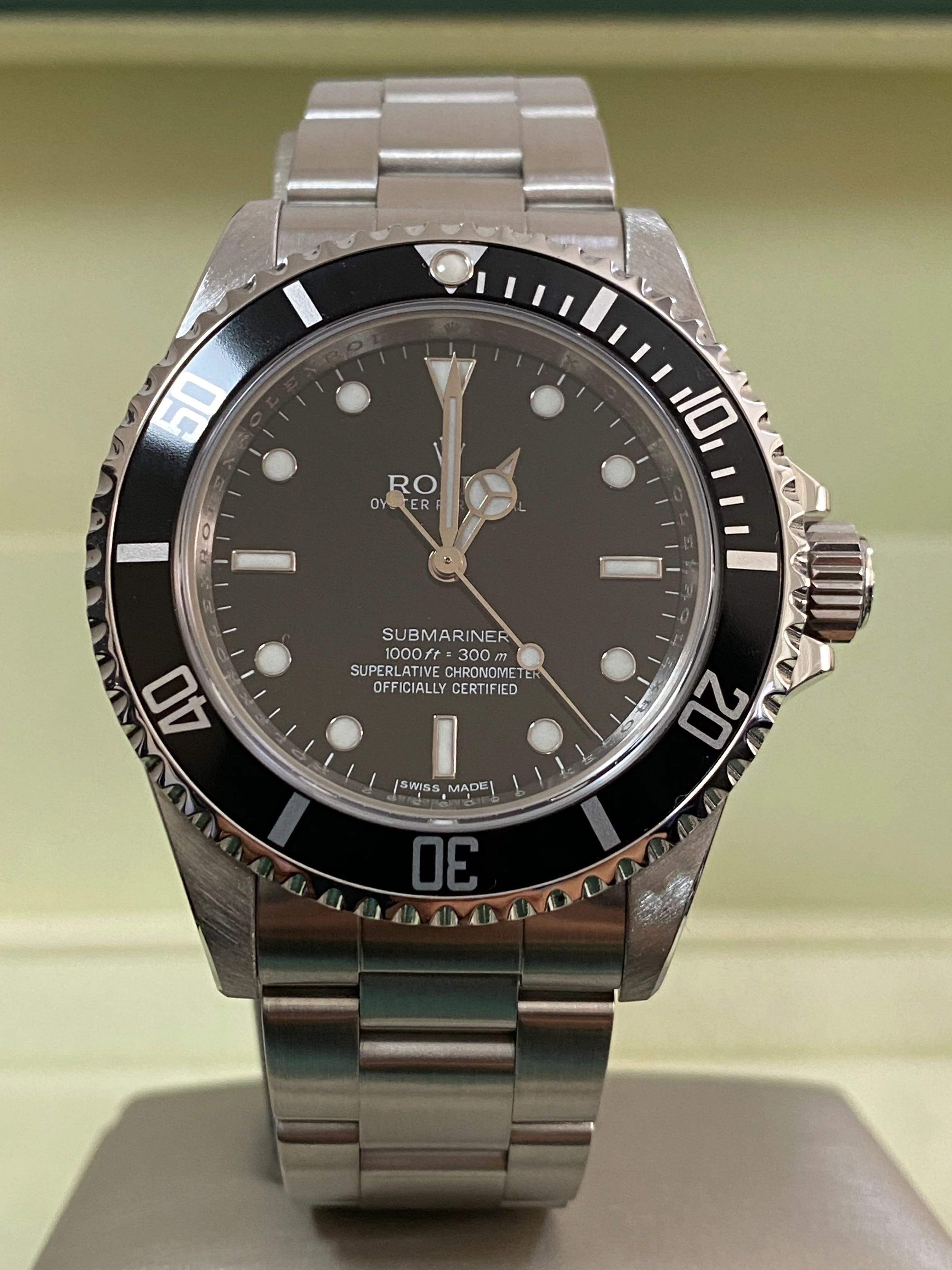 Rolex,Submariner Steel No Date Submariner - G serial - Pre Ceramic Bezel - Black Dial - 14060M *FULL SET*