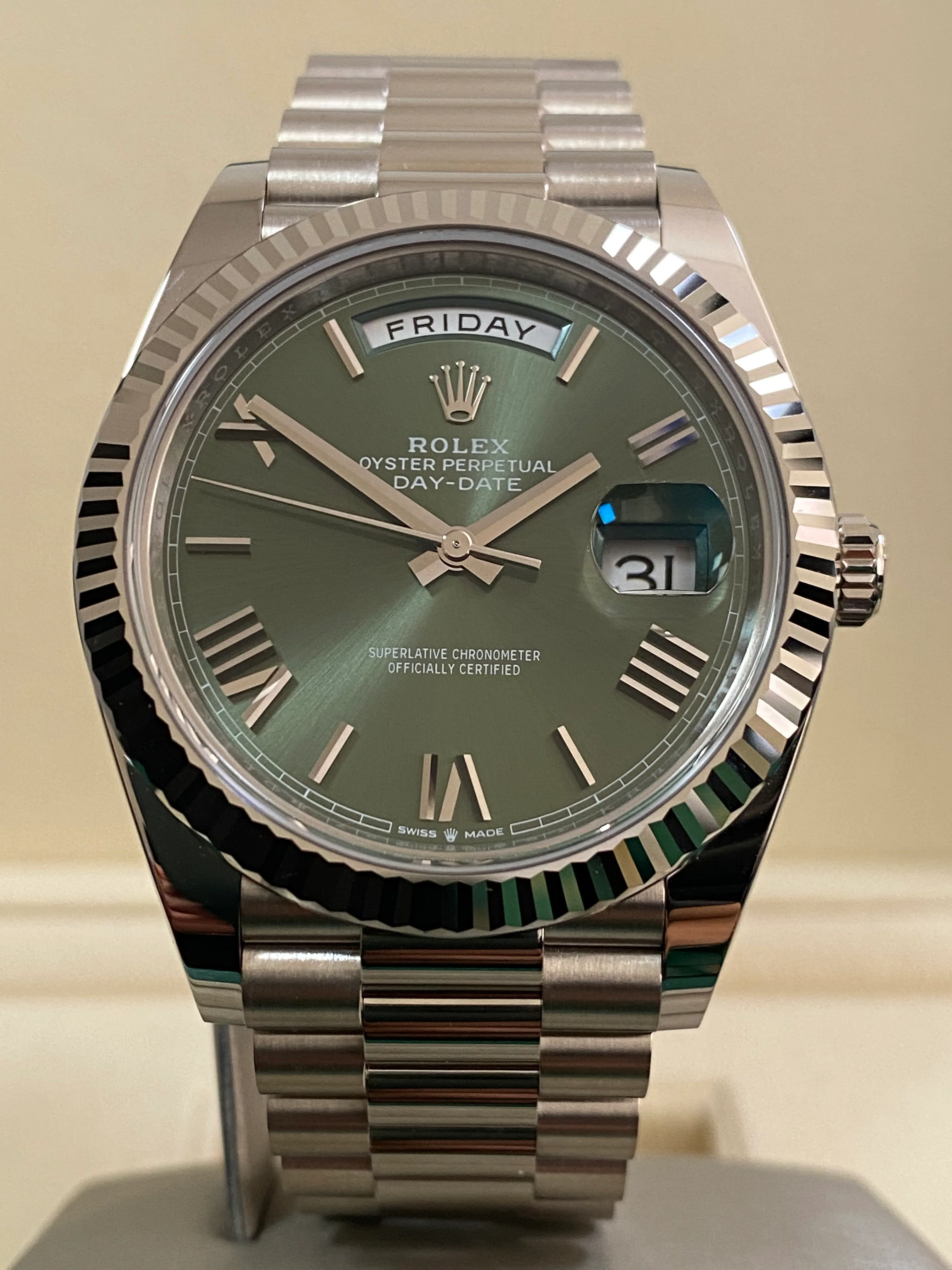 Rolex White Gold Day-Date 40 - 2024 - Fluted Bezel - Olive Green Bevelled Roman Dial - President Bracelet - 228239 *FULL SET*