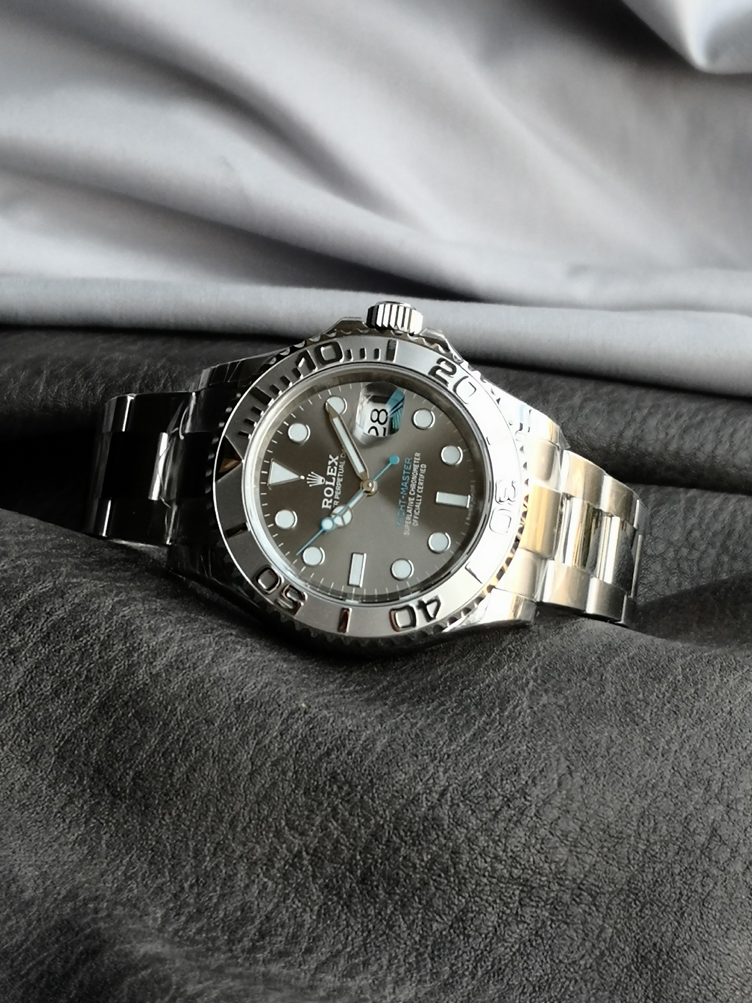 Rolex Yacht-Master 126622 Platinum Bezel Dark Rhodium Grey Dial 40MM Mens Replica Watch