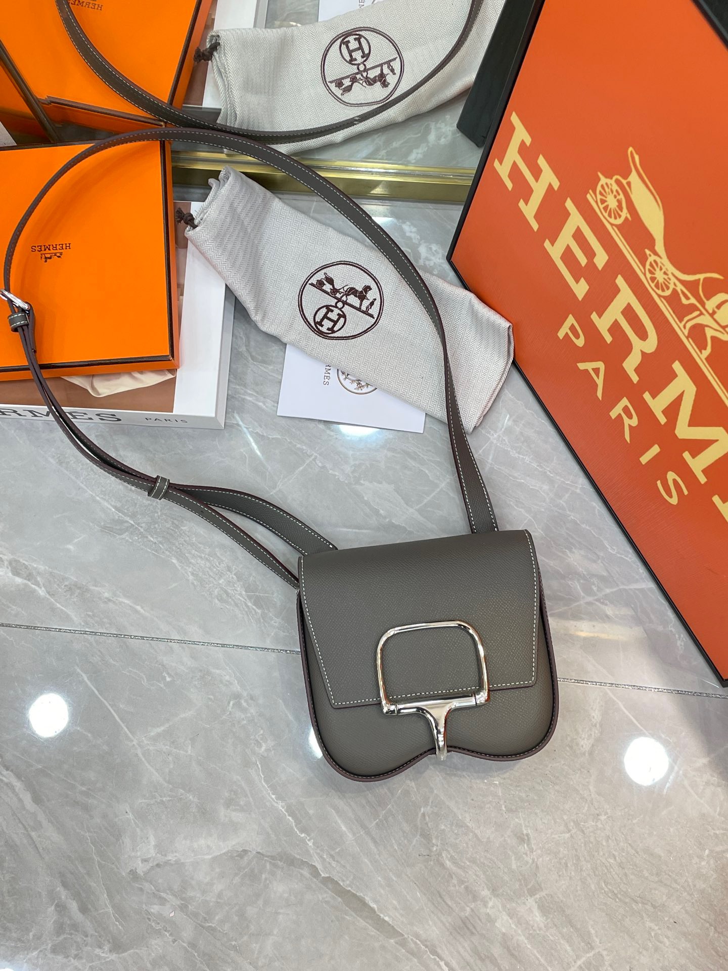 Hermes Della 19 Epsom