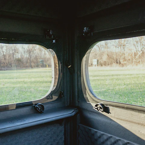 New round window and gasket system for Redneck Box Blinds