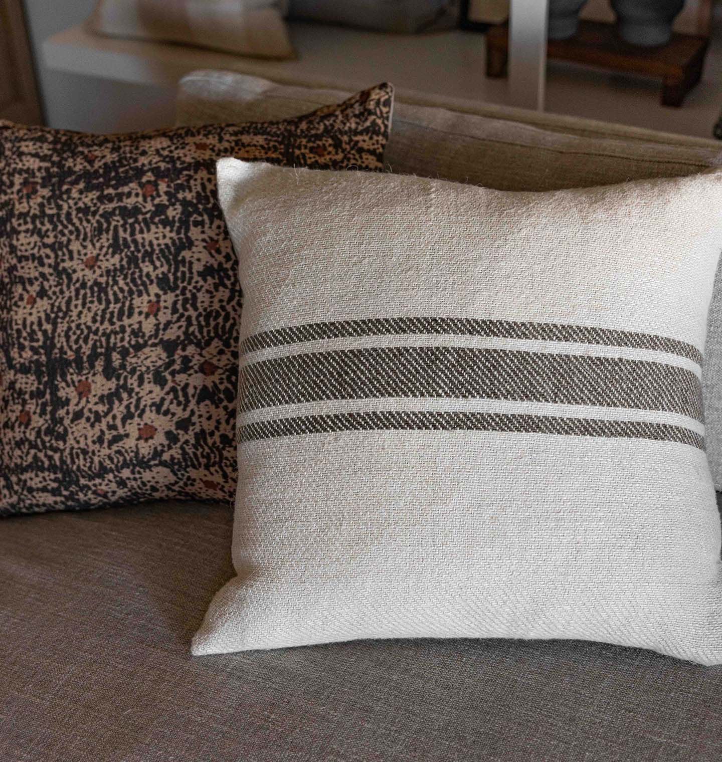 August Pillow 20 x 20