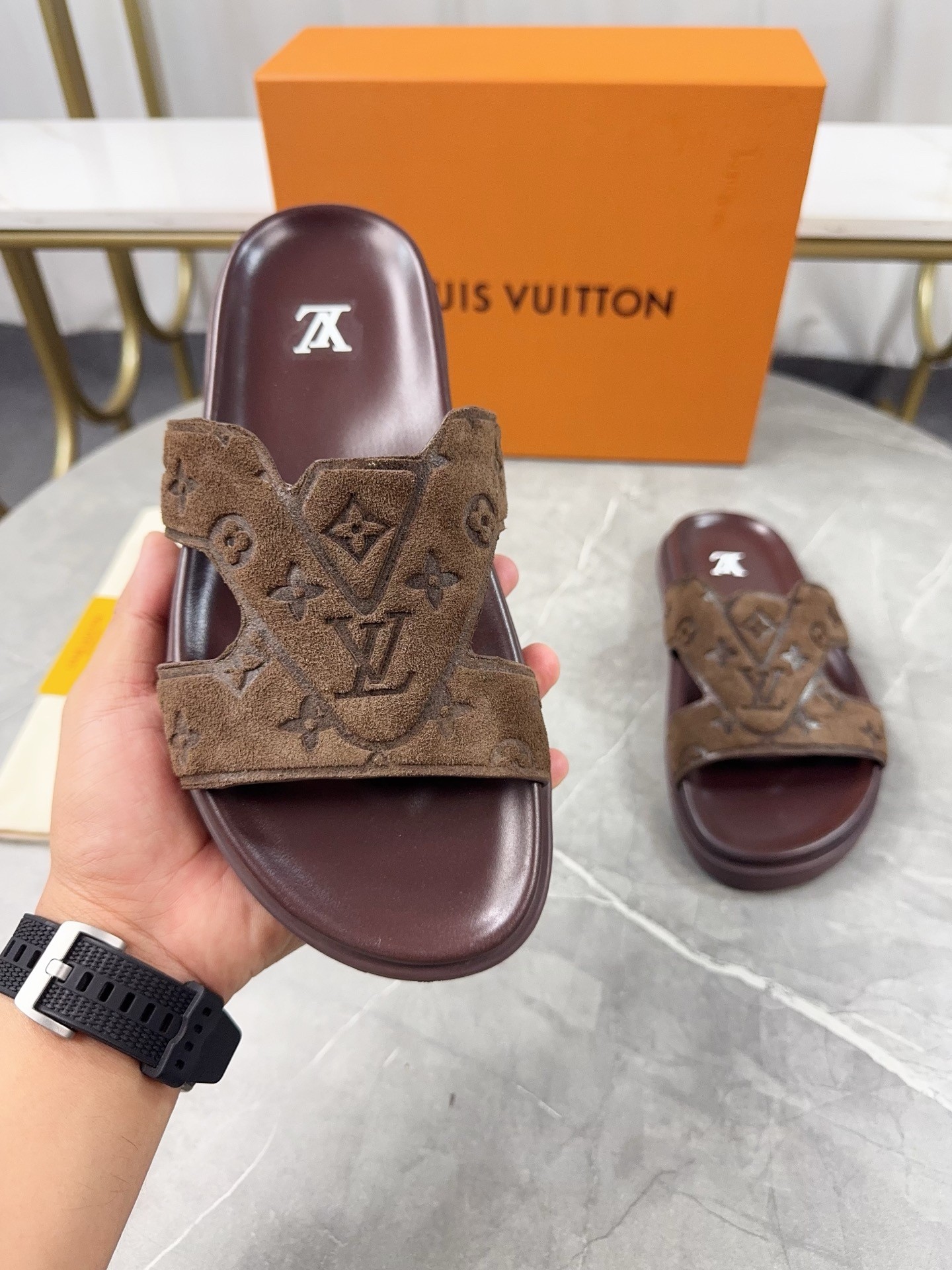 L X V SLIPPERS(Multiple colors) detail 10