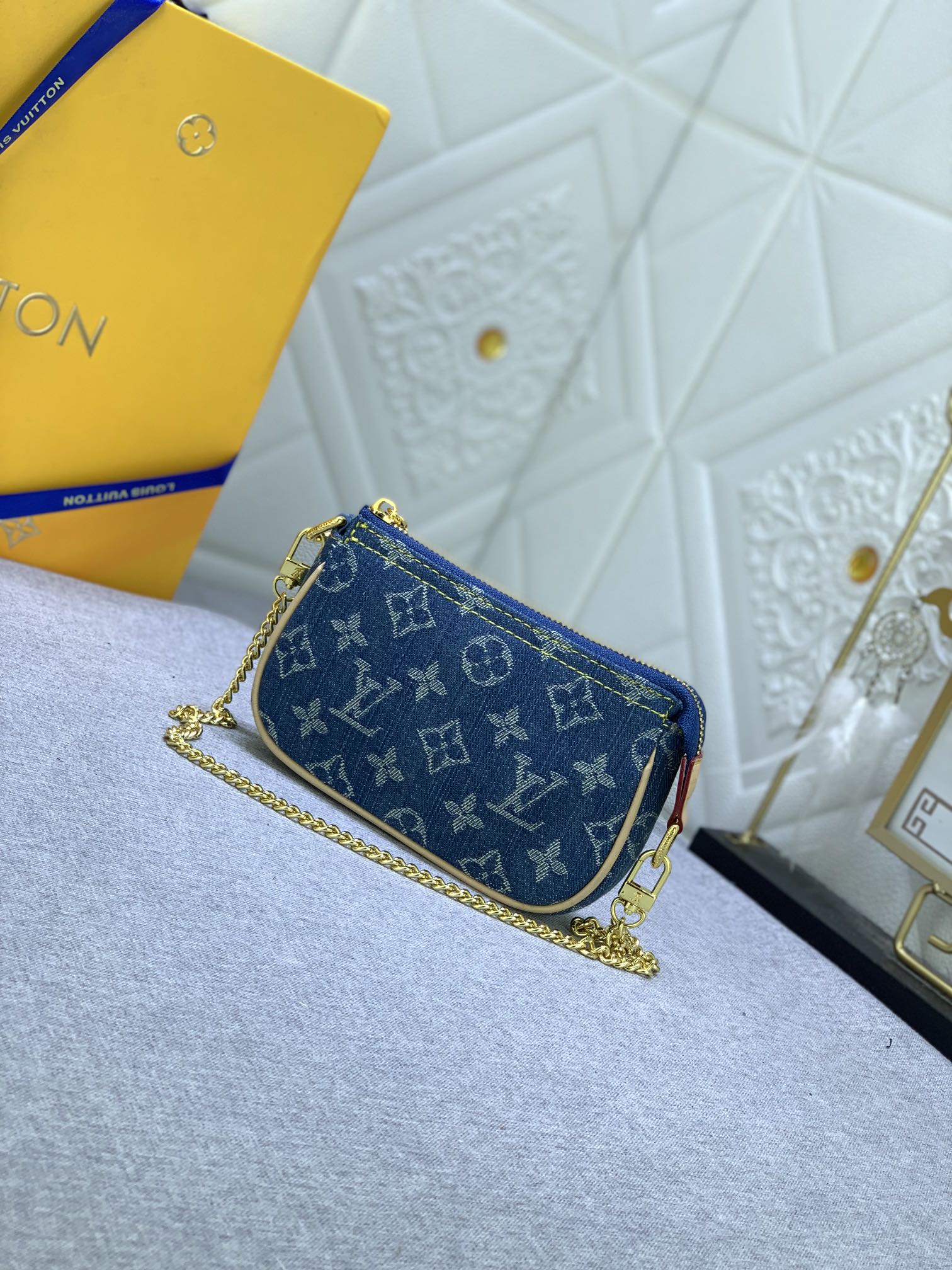 Louis Vuitton M82960 Mini Pochette Accessorie Monogram Denim Cowboy Shoulder Bags Size 4.5*9.5*4cm
