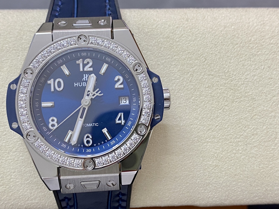 Hublot Big Bang One Click 465.sx.7170.lr.1204 39mm Ladies Watch