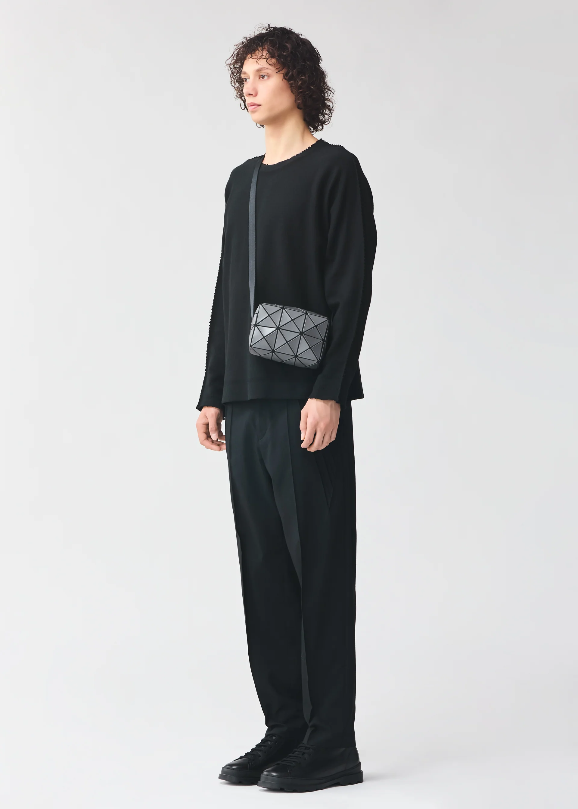 CUBOID CROSSBODY BAG