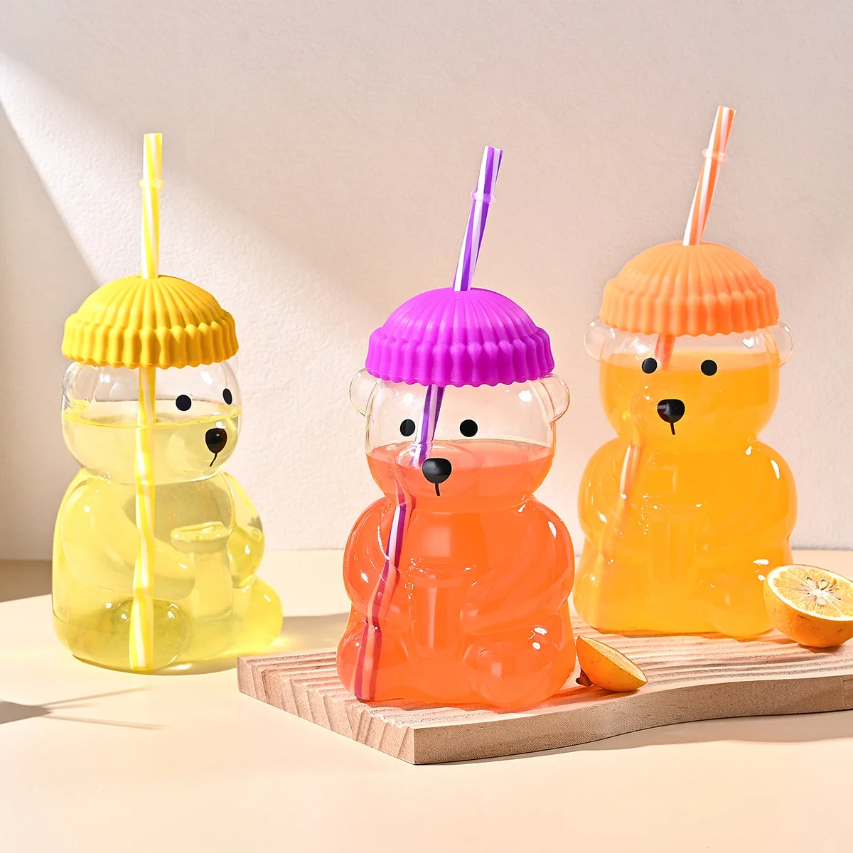 Bear-themed straw cup