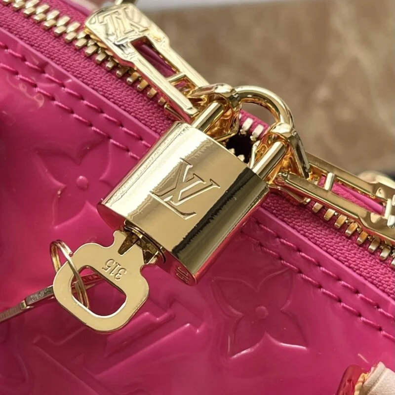 Louis Vuitton Luxury Monogram Casual Style Leather Pink M90611