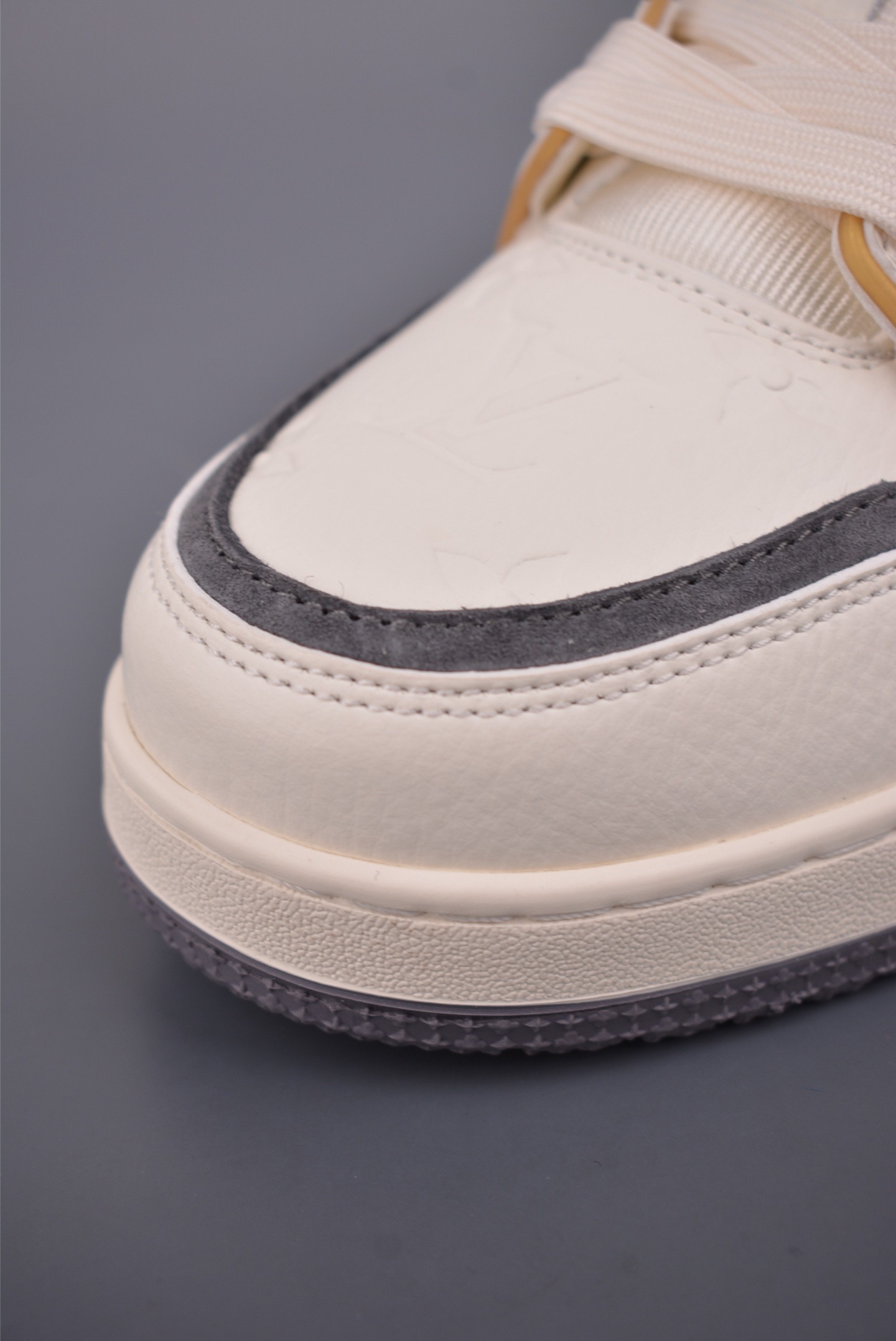 L X V Trainer SNEAKERS detail 6