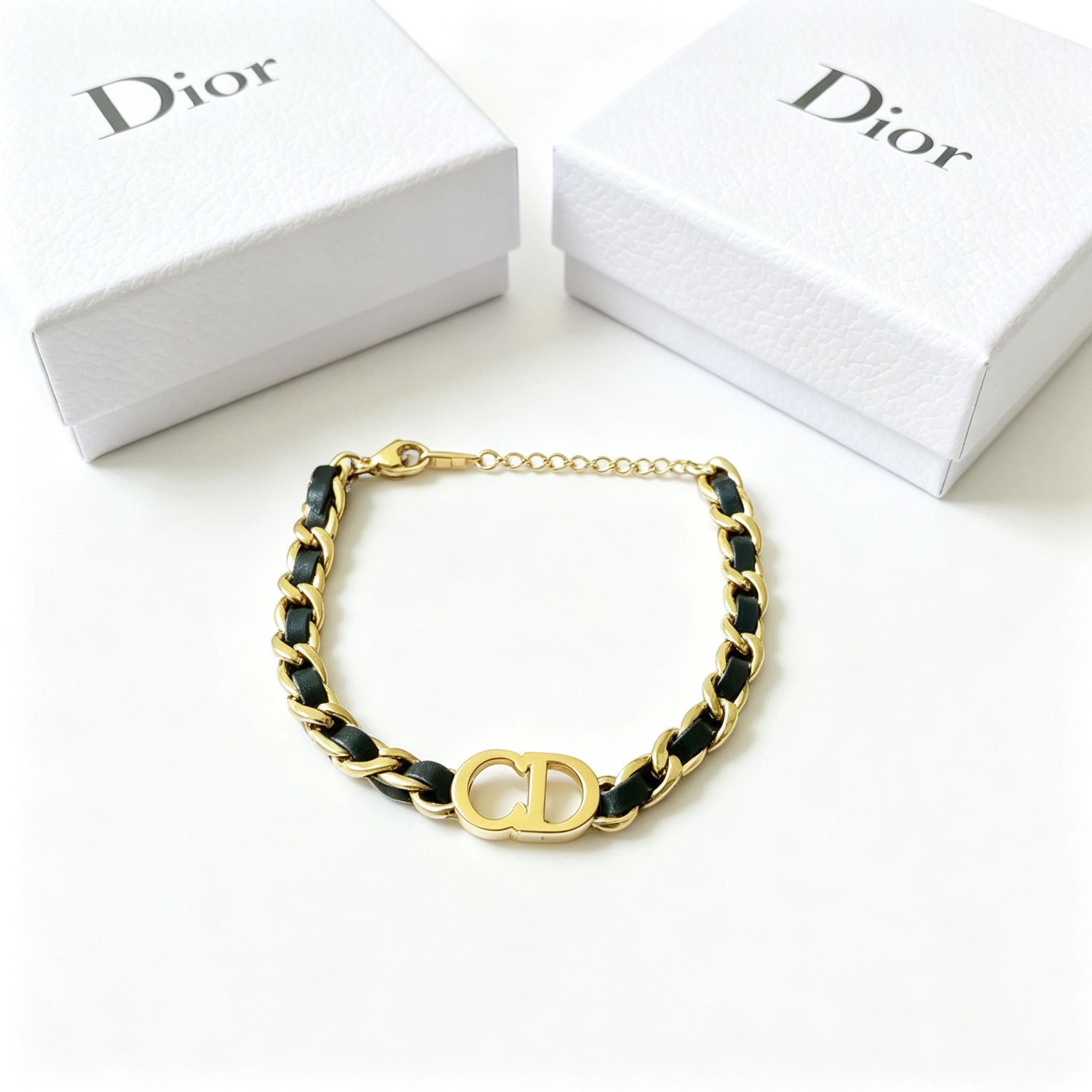 D—Metal Bracelet