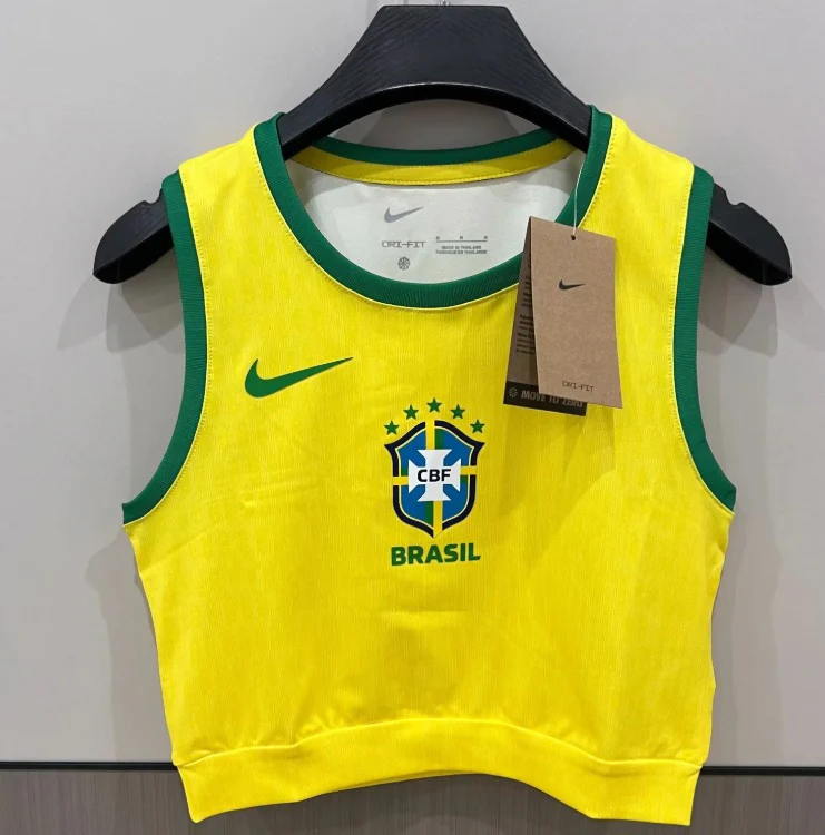 Brazil 26 Home Cropped Jersey