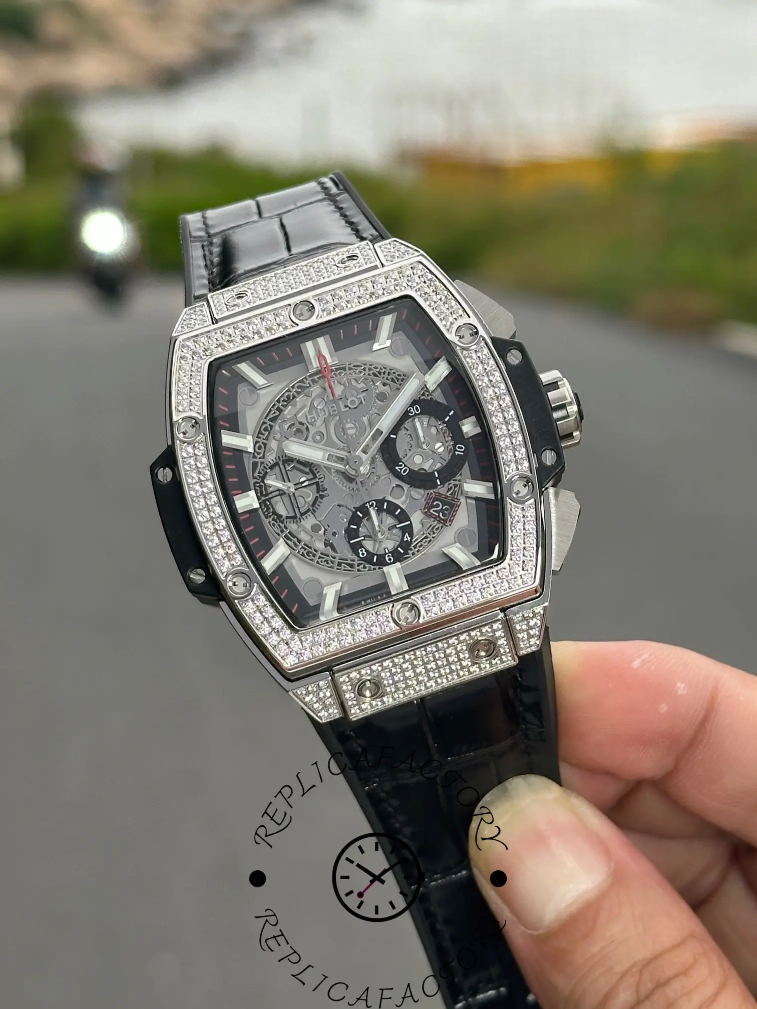 Hublot Spirit Of Big Bang 601.NX.0173.LR.1704 42mm