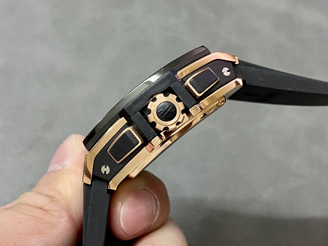 Hublot Spirit of Big Bang King 642.OM.0180.RX 42mm Mens
