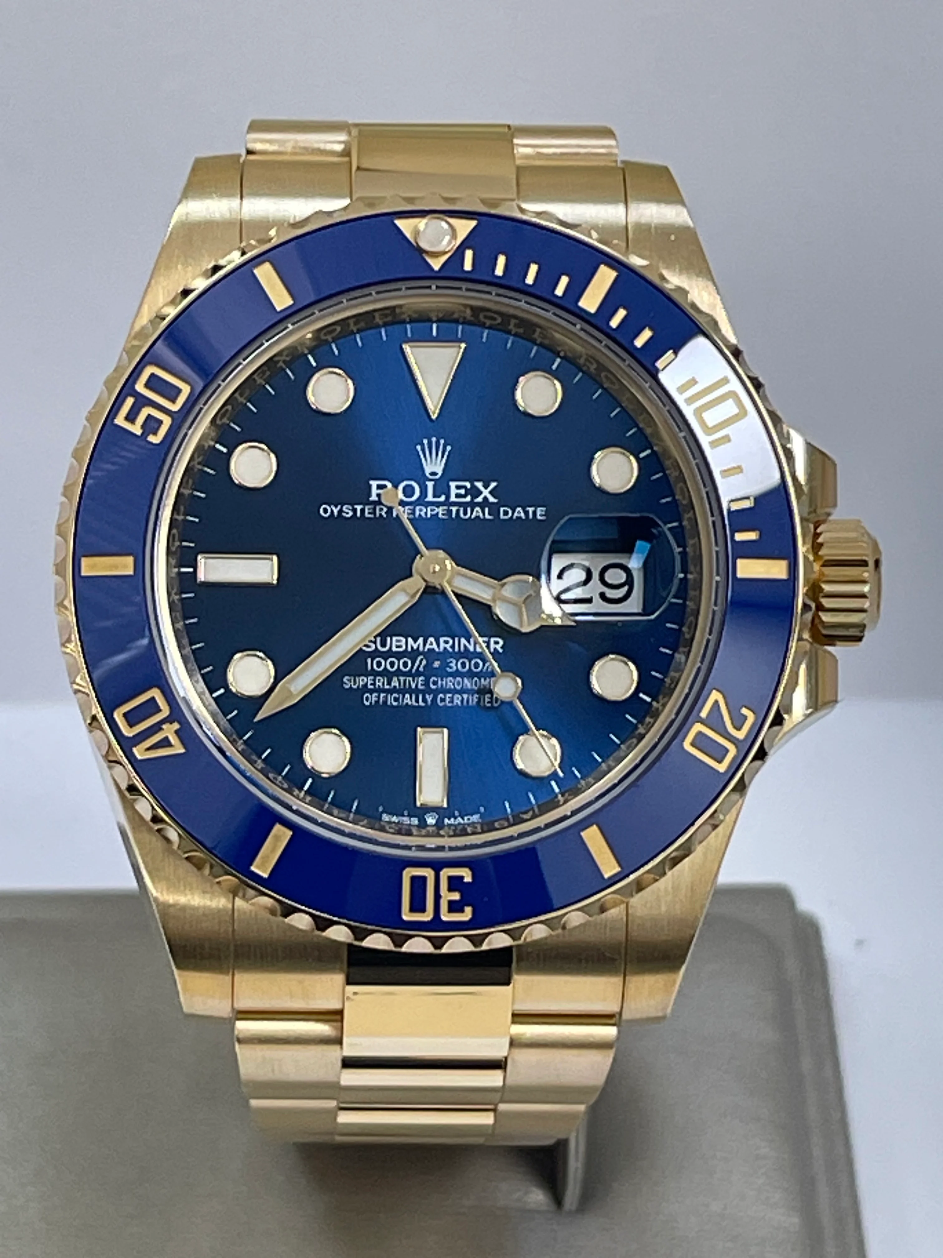 Rolex,Submariner Yellow Gold Submariner Date - 2023 - Blue Bezel - Blue Dial - 126618LB