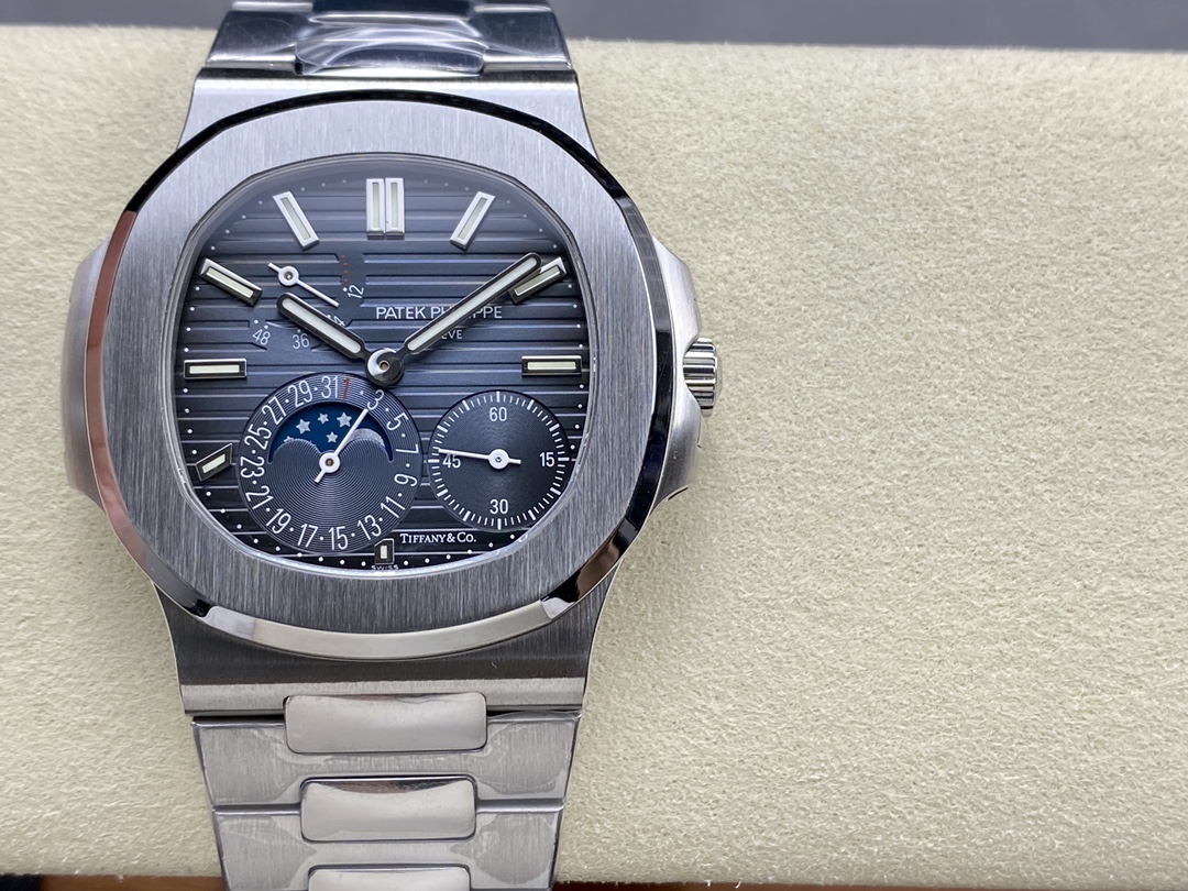 Replica Patek Philippe Nautilus 5712 1A 001 40mm Mens Watch