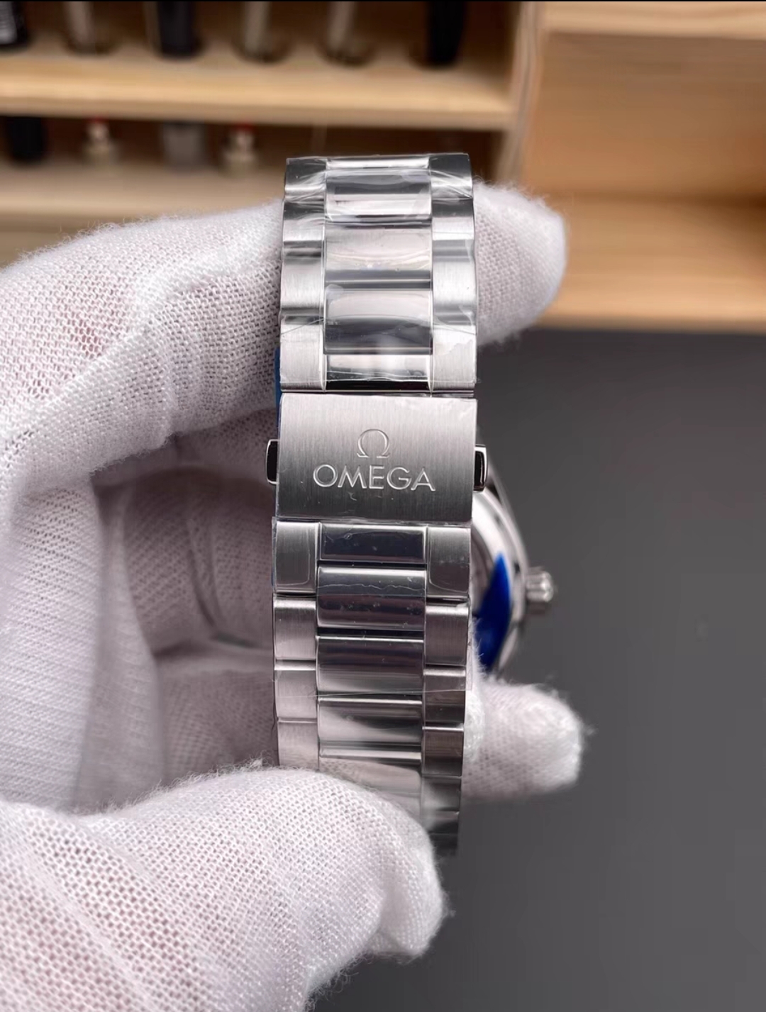 OMG Watch detail 6