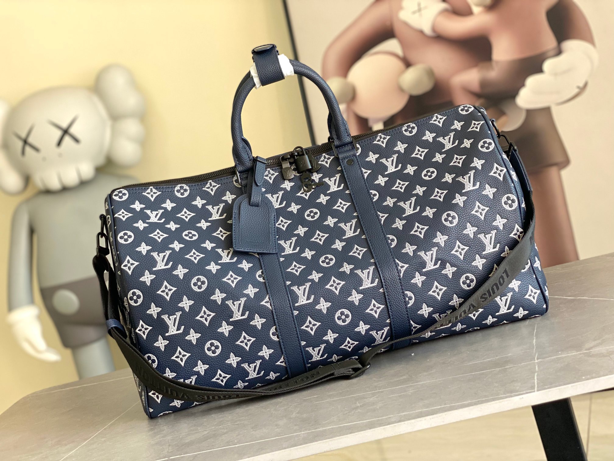 L X V Keepall Bag M24953 50*29*23CM detail 10
