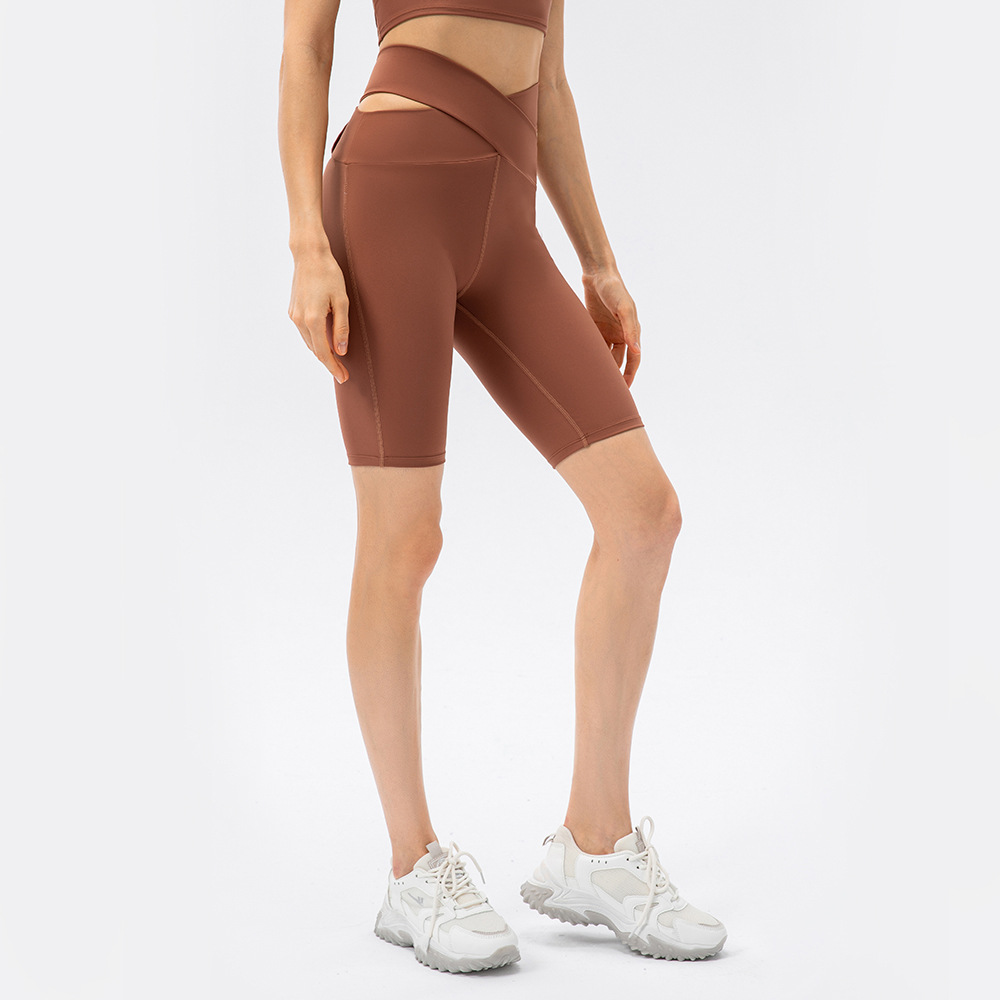 Women's nude-skin high-waisted yoga shorts with no embarrassing seams, tight-fitting, butt-lifting, and tummy-flattening five-point exercise pants
