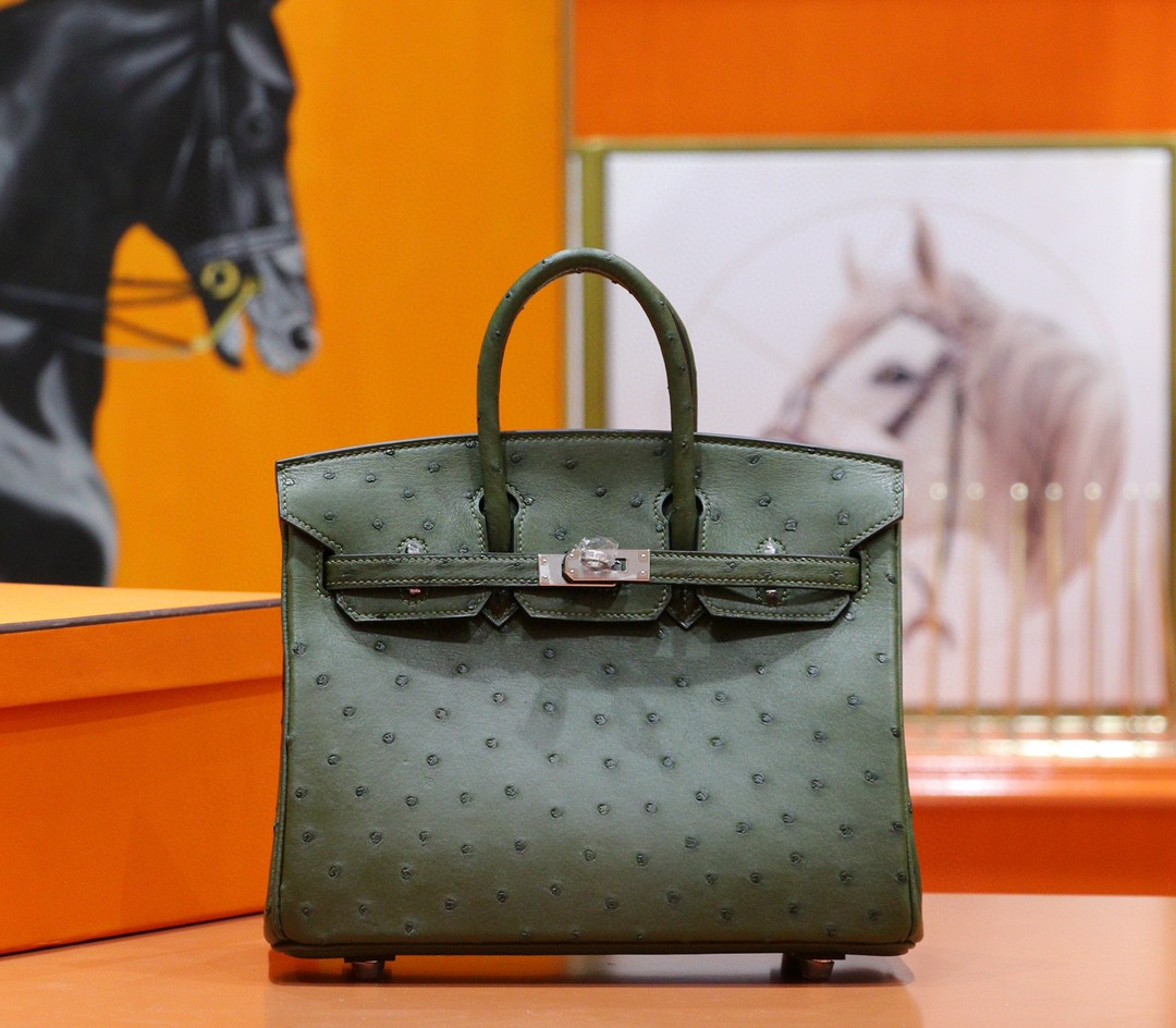 Hermes Birkin gold bag, olive green color, South African ostrich leather, fully hand-sewn, silver buckle, 25cm long customization