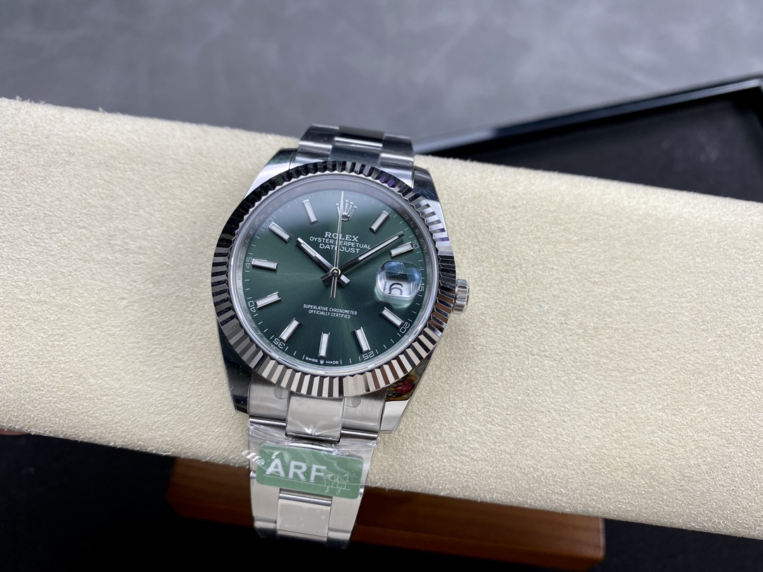 Rolex Datejust 41mm Fluted Bezel Green Dial m126334 0027 Mens Replica Watch