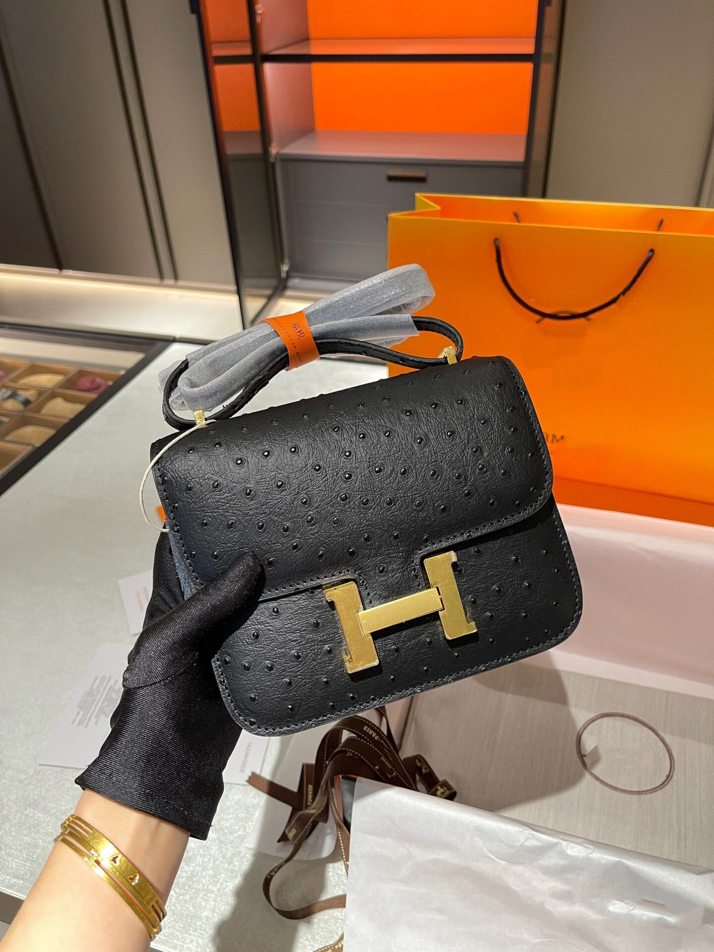 Hermes Constance Mini 19