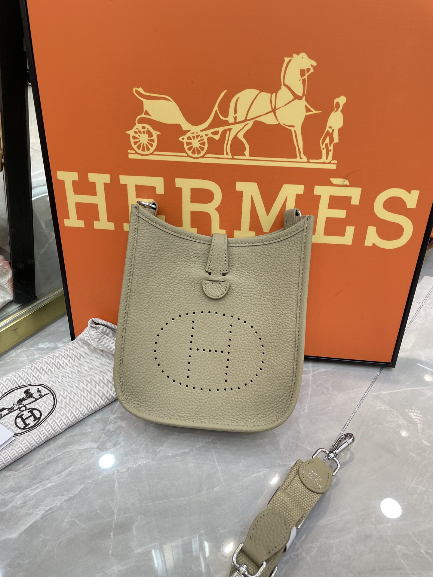 Hermes Evelyn 16-19