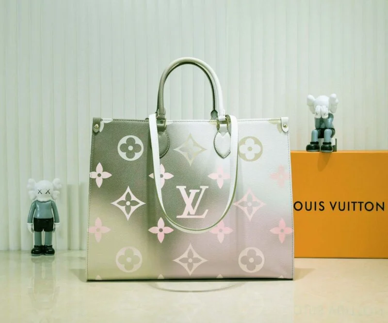 Louis Vuitton Onthego Mm/Gm Tote Bag