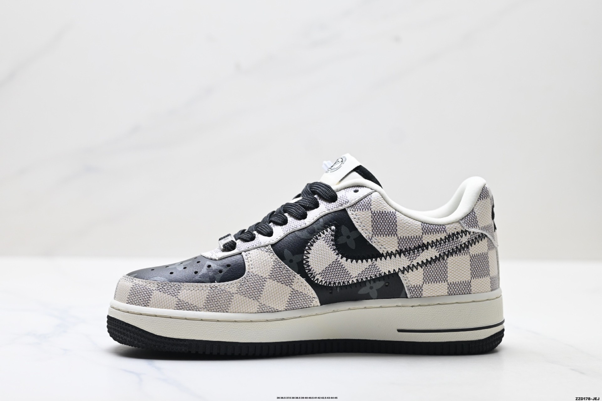 L X V SNEAKERS