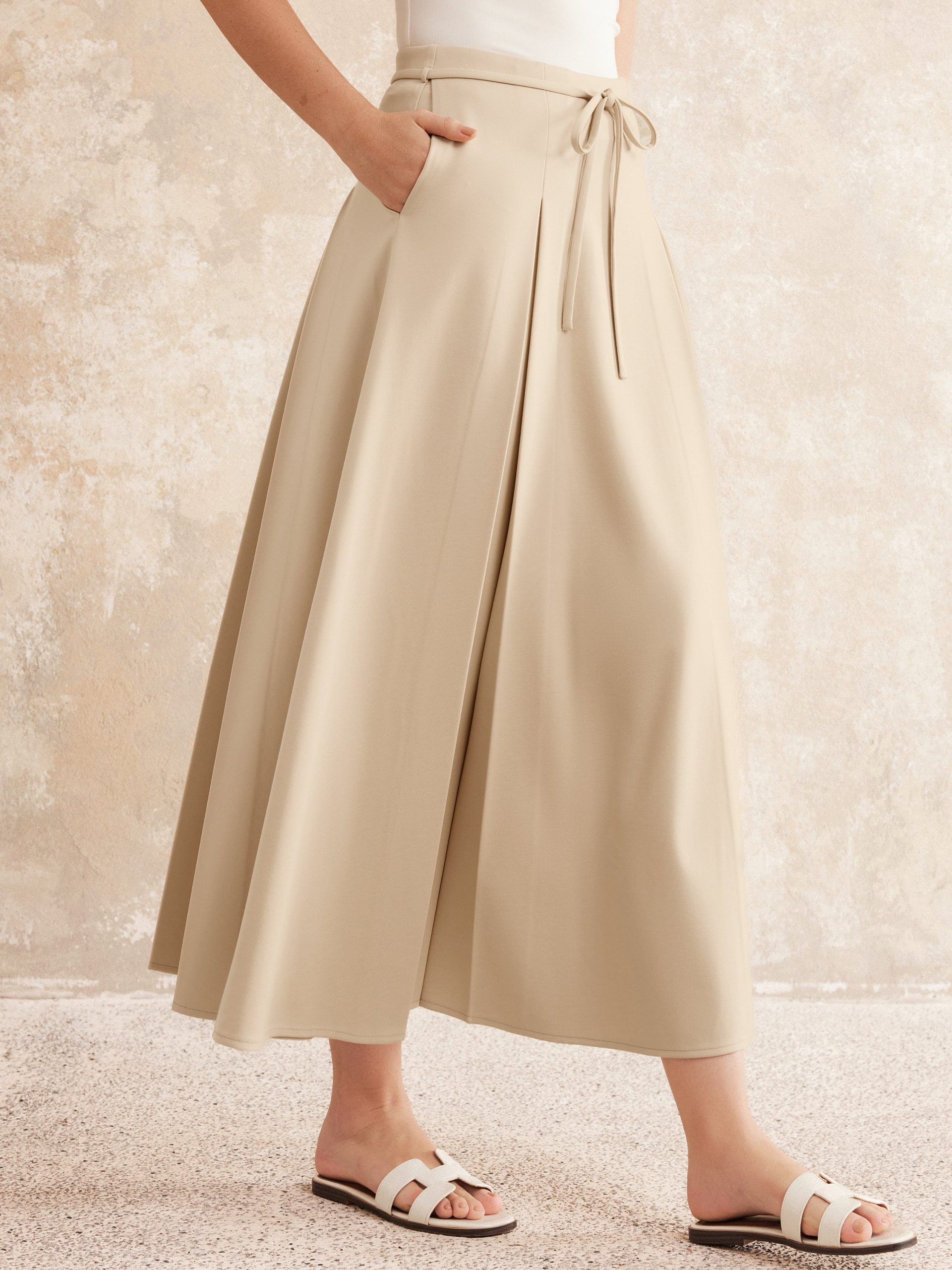 Old Money Pleated Flare Midi Skirt