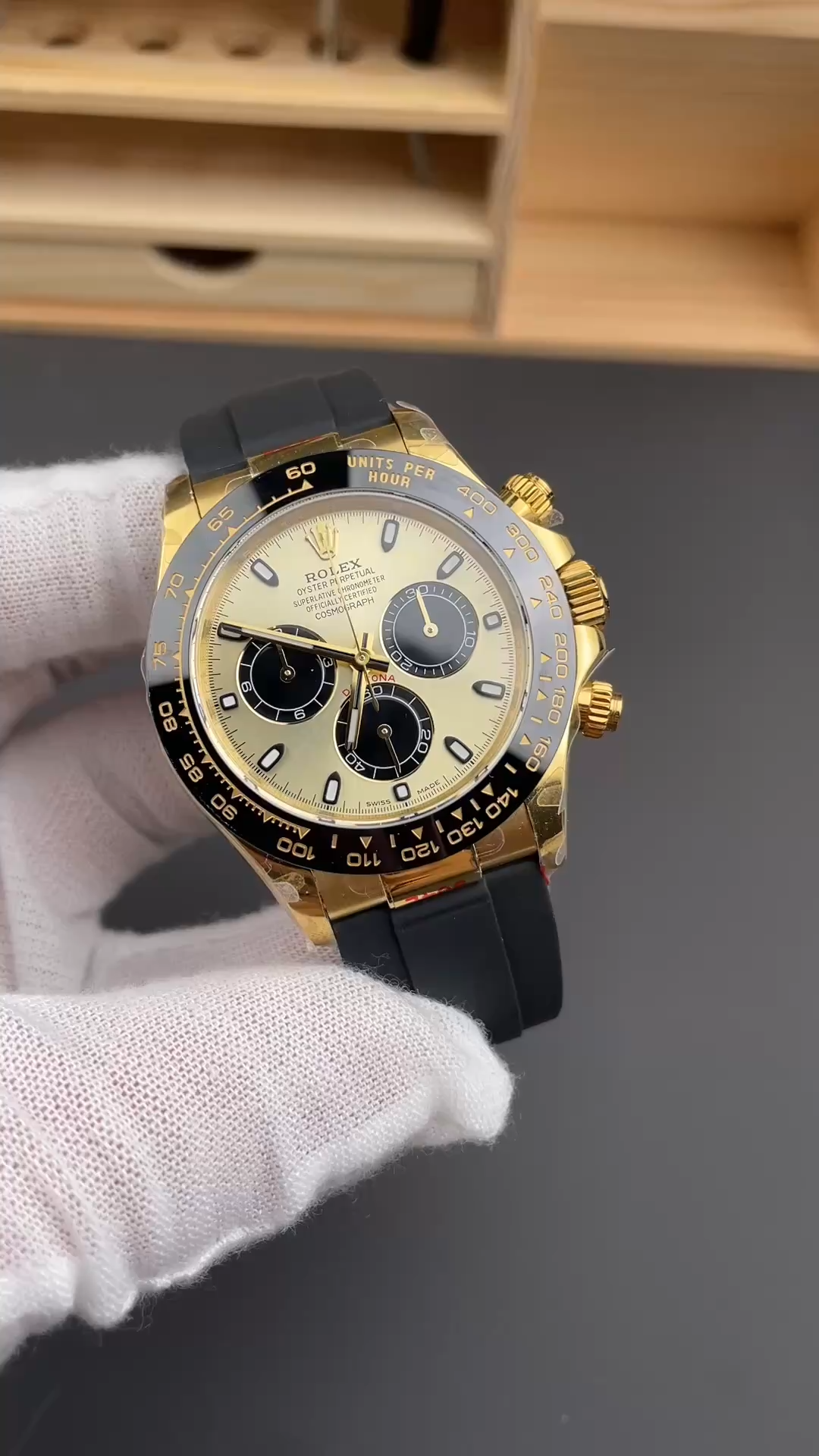 Rolex Daytona 116518LN Yellow Gold Champagne Dial 40mm Mens Replica Watch