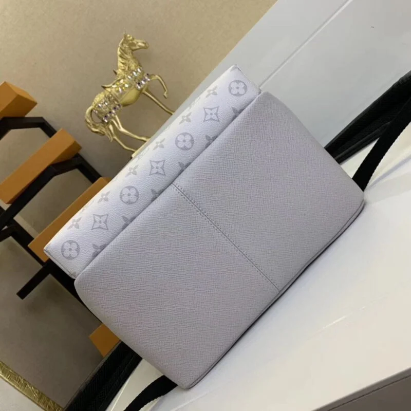 Louis Vuitton Discovery Backpack M30232 M30228