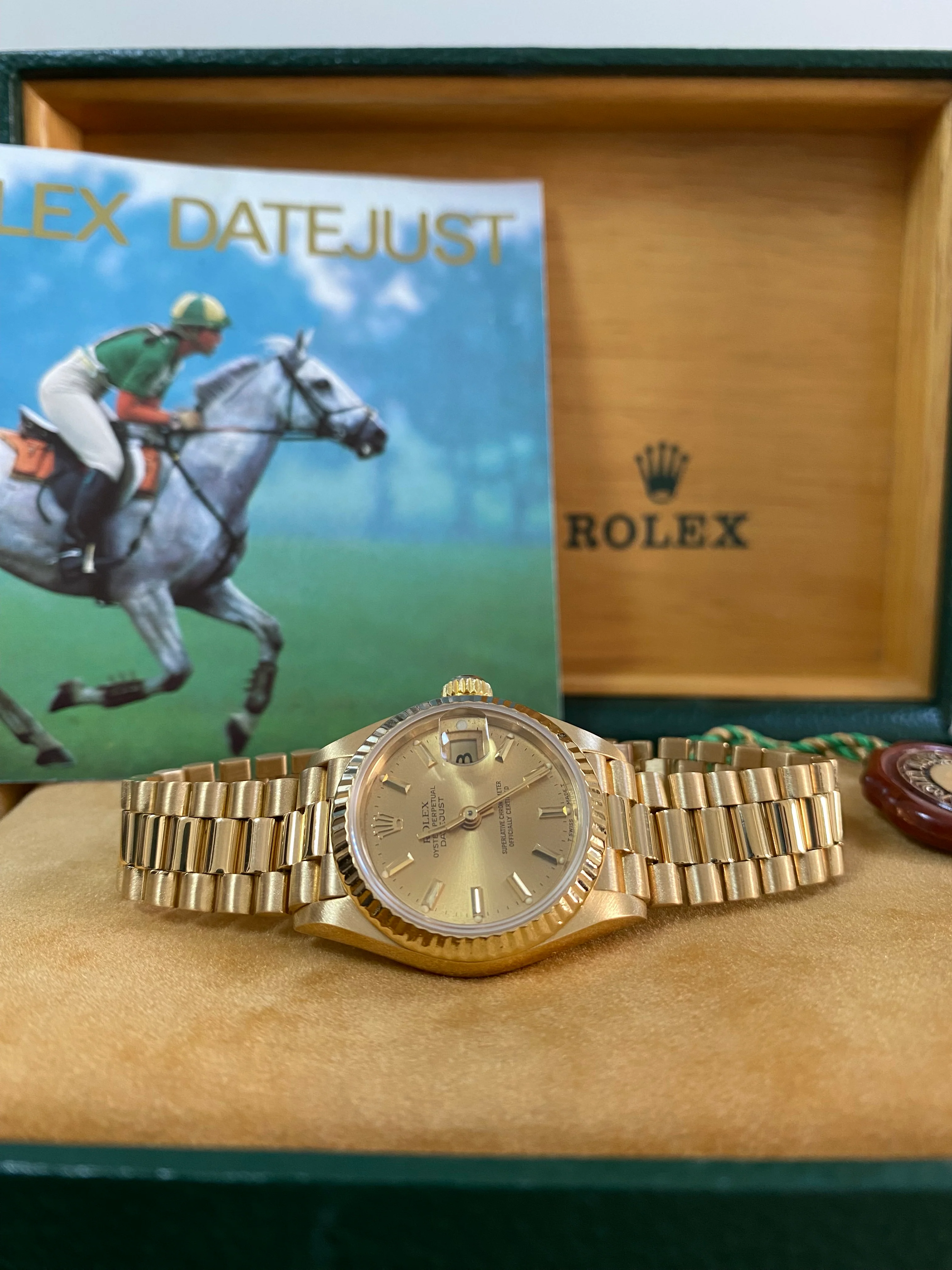 Rolex Yellow Gold Lady-Datejust - 1986 - Fluted Bezel - Champagne Dial - President Bracelet - 69178