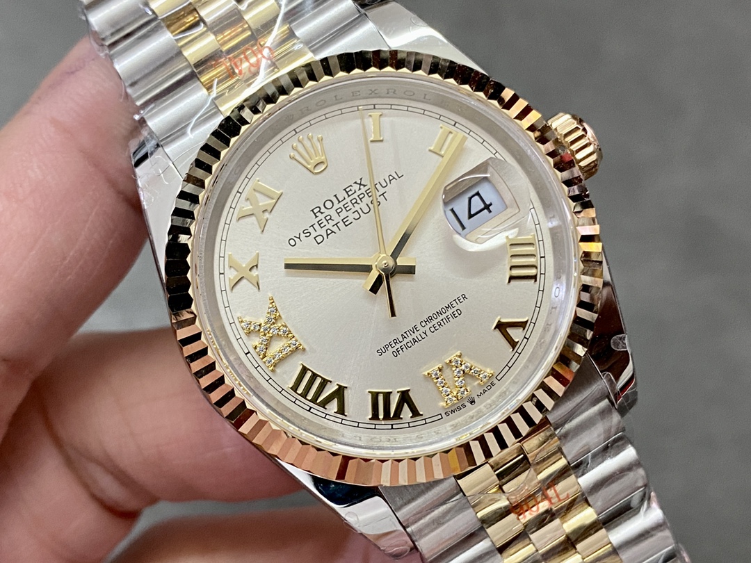 Rolex Datejust 36MM 126233 0031 Silver Roman Numeral Dial Fluted Bezel Unisex Replica Watch