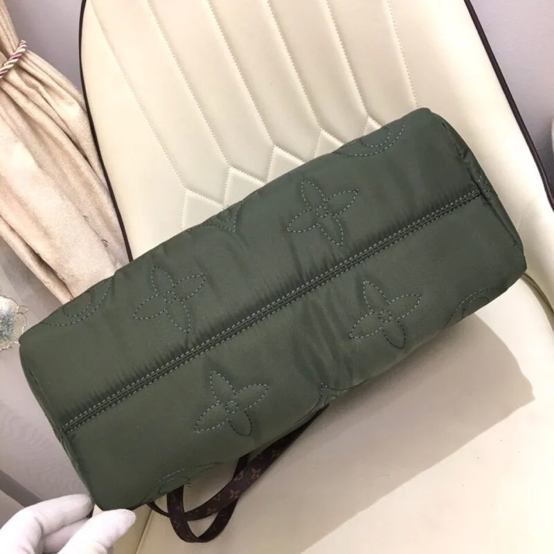 Louis Vuitton Onthego Gm Tote Bag- Green