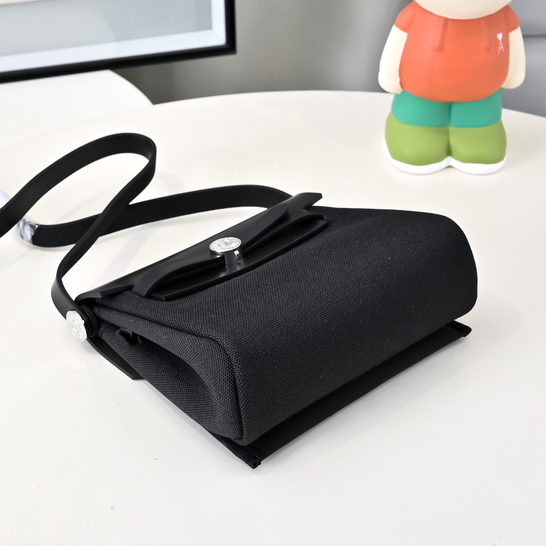 Hermes Herbag Mini 20