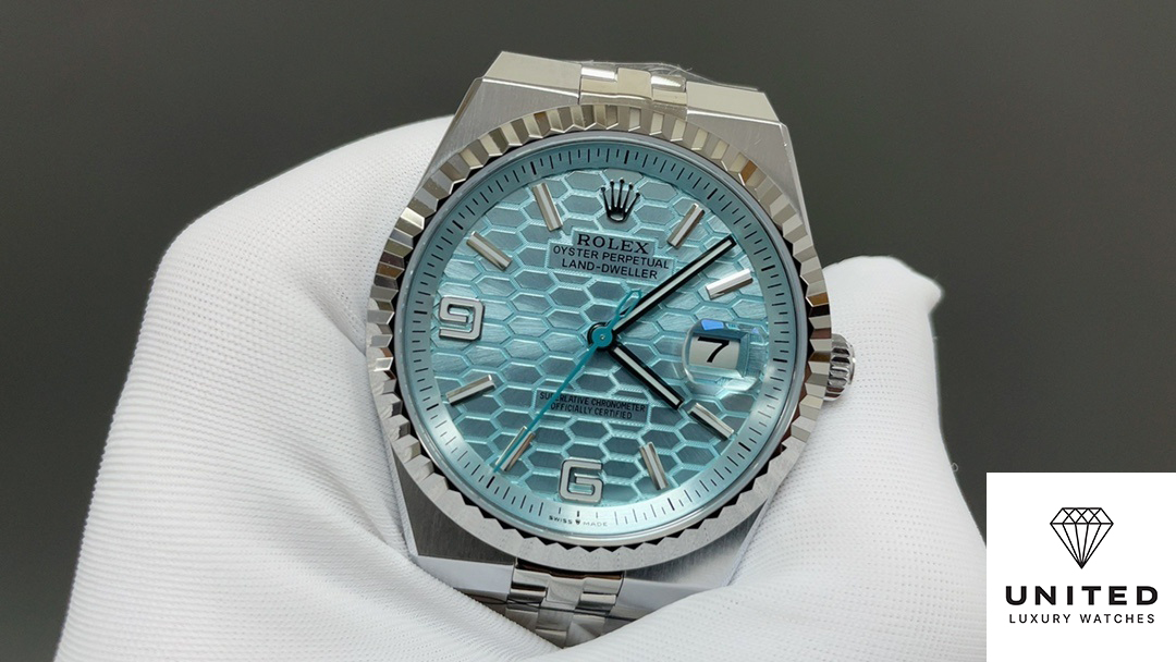 Rolex Land-Dweller 40 Oyster, 40 mm, platinum M127336-0001