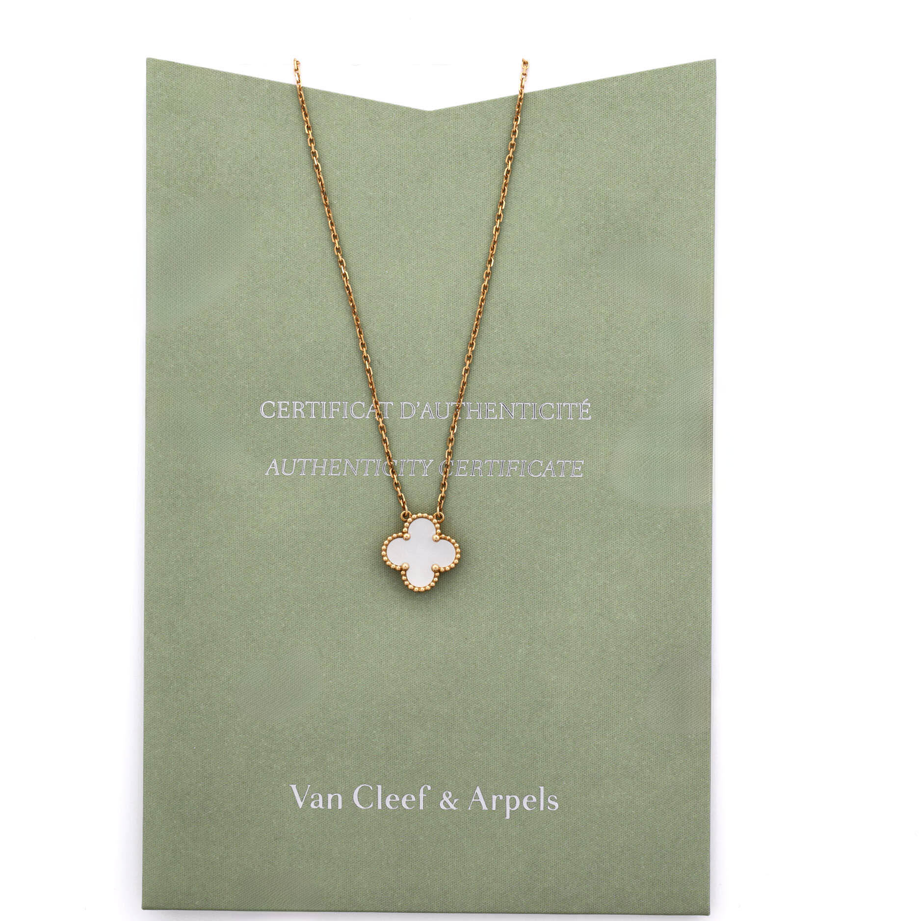 Vintage Alhambra Pendant Necklace 18K Yellow Gold and Mother of Pearl