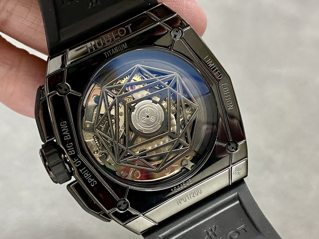 Hublot Spirit Of Big Bang 648.CX.0114.RX.MXM23 Replica Watch